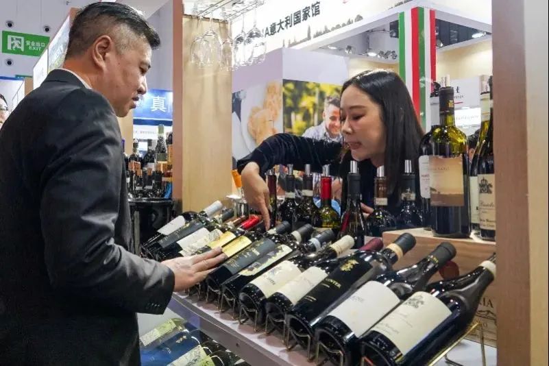 南方都市报丨法国名酒参展后被侵权仿冒,一个举措让法国大使馆发来感谢信 南方都市报丨法国名酒参展后被侵权仿冒,一个举措让法国大使馆发来感谢信