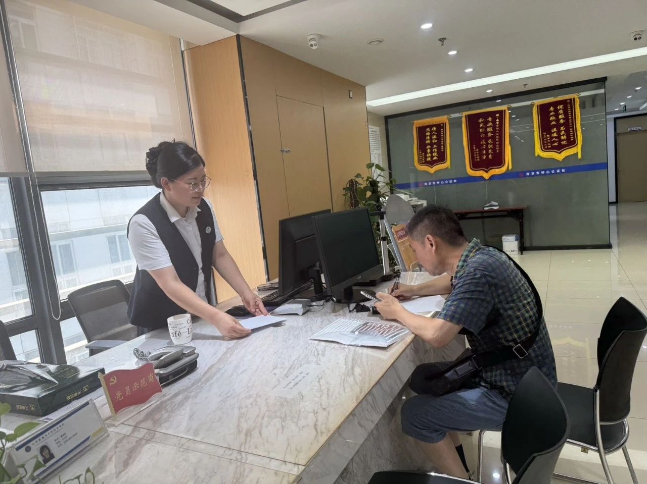 停工危机中,公证人员为开发商楼盘按下“证据保存键”! 停工危机中,公证人员为开发商楼盘按下“证据保存键”!