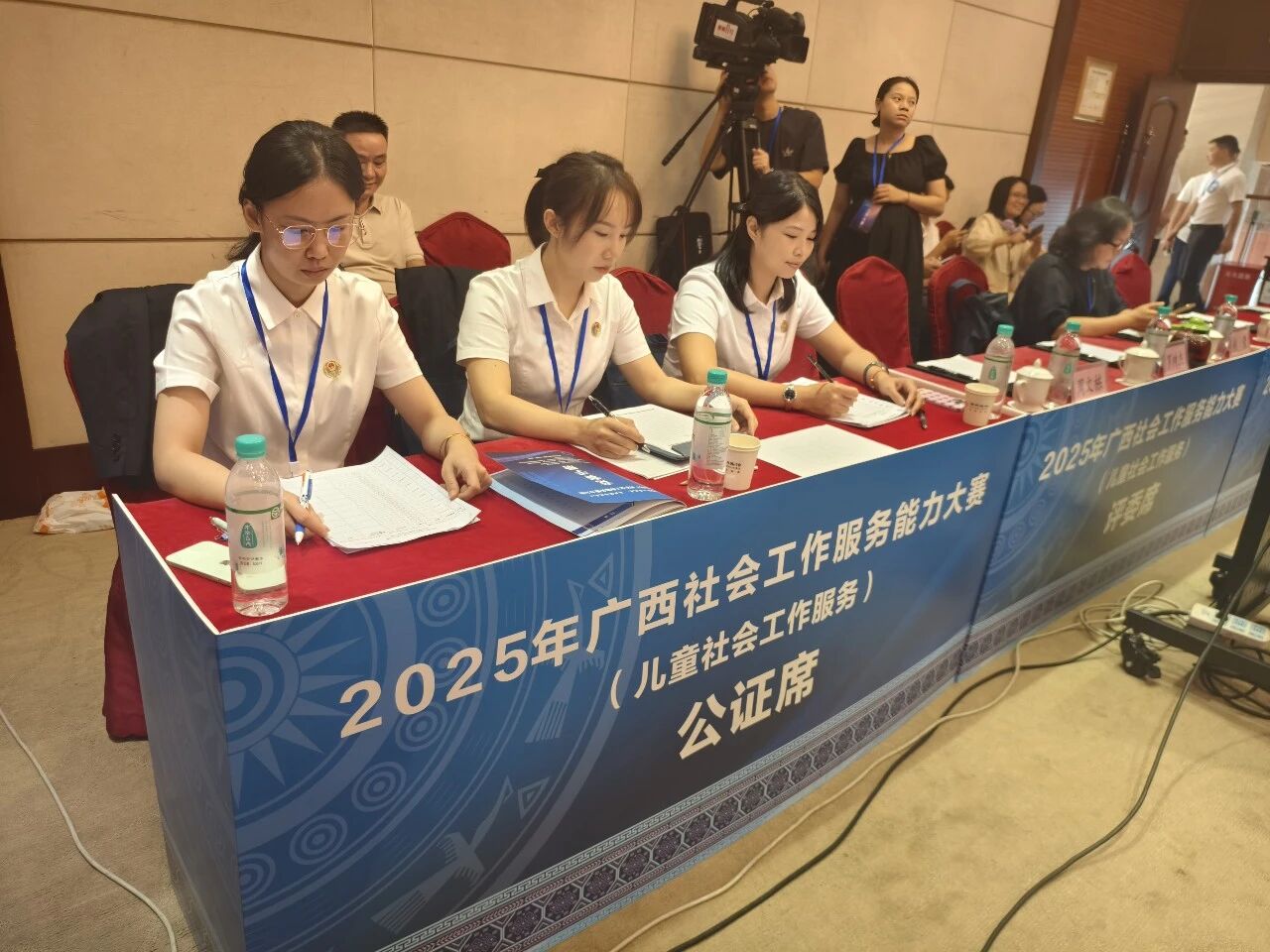 “结对子”实训锻炼 “点单子”学习交流——柳州市司法局组织开展全市公证机构学习交流活动