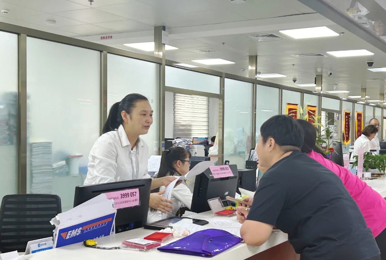 一证办理双公证!“数据跑路” 助推 “无证明省份”建设见实效 一证办理双公证!“数据跑路” 助推 “无证明省份”建设见实效