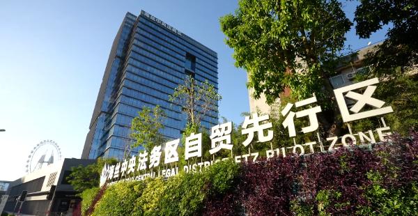 精准对接产业发展需求，为企业出海搭平台、定规则、化风险1
