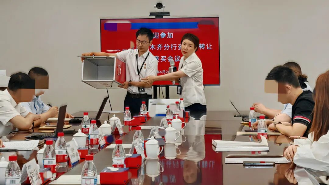依规监督金融资产包竞买 公证赋能活动顺利成交 依规监督金融资产包竞买 公证赋能活动顺利成交