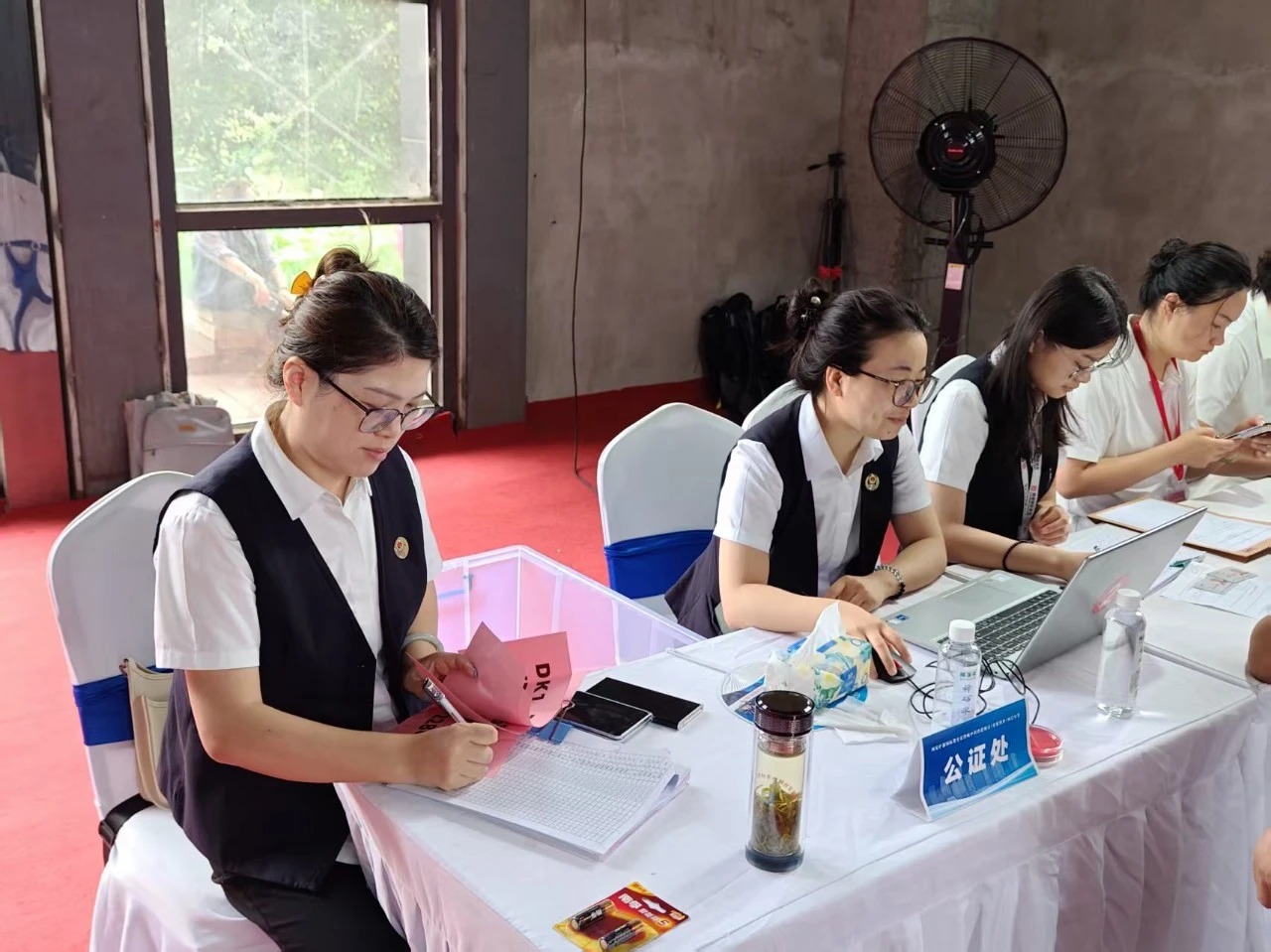 公证护航安居路 公益赋能民生事——西安市公证处全程监督浐灞国际港史家湾棚改回迁选房工作